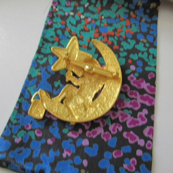 Vintage Gold Angel On Moon Painting Star Pin Brooch Signed J.J. Jonette - Picture 7 of 8